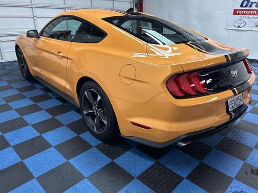 2022 Ford Mustang ECOBOOST