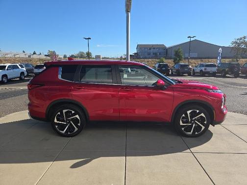 2023 Mitsubishi Outlander SE SPECIAL EDITION