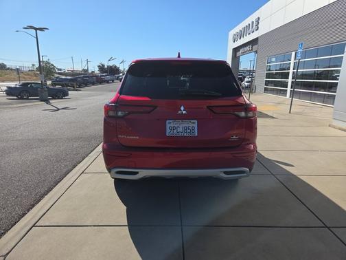 2023 Mitsubishi Outlander SE SPECIAL EDITION