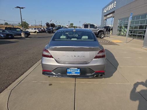 2023 Genesis G70 2.0T