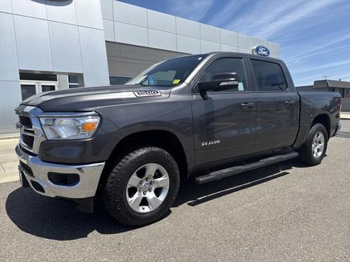 Granite Crystal Clearcoat Metallic 2022 RAM 1500 BIG HORN/LONE STAR