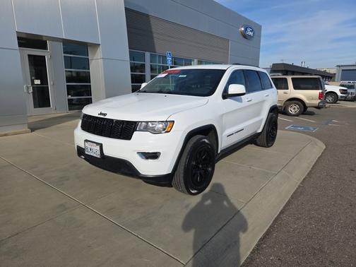 2019 Jeep Grand Cherokee LAREDO