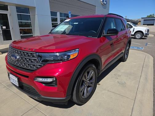 RAPID RED MET TINTED CC 2024 Ford Explorer XLT