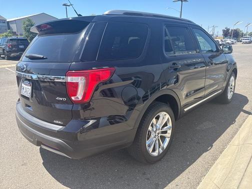 AGATE BLACK 2019 Ford Explorer XLT