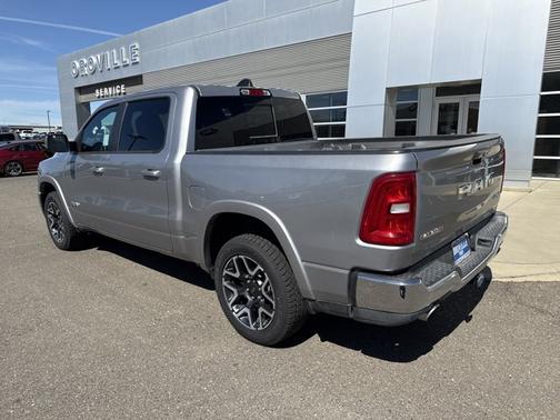 Billet Silver Metallic Clearcoat 2025 RAM 1500 LARAMIE