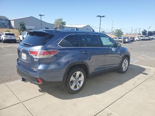 2016 Toyota Highlander LIMITED