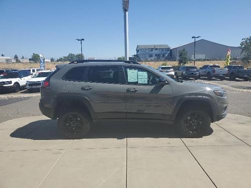 2022 Jeep Cherokee X