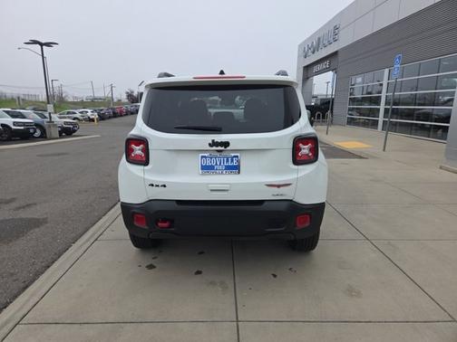 2023 Jeep Renegade TRAILHAWK