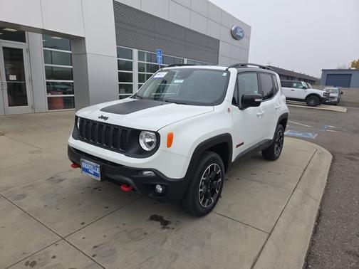 2023 Jeep Renegade TRAILHAWK