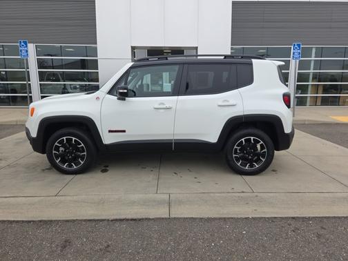 2023 Jeep Renegade TRAILHAWK