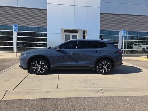 2025 Toyota Crown Signia 