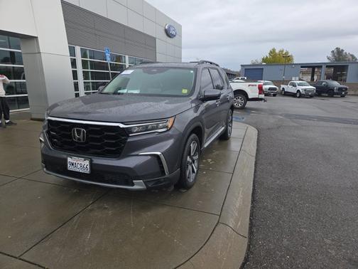 2025 Honda Pilot TOURING