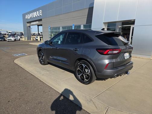 2023 Ford Escape ST-LINE SELECT