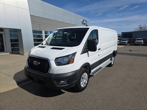 2024 Ford Transit-250 