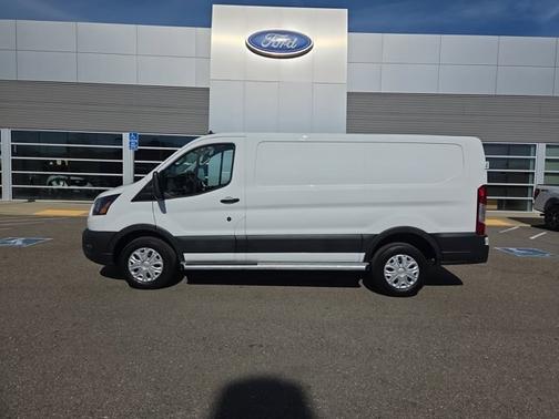 2024 Ford Transit-250 
