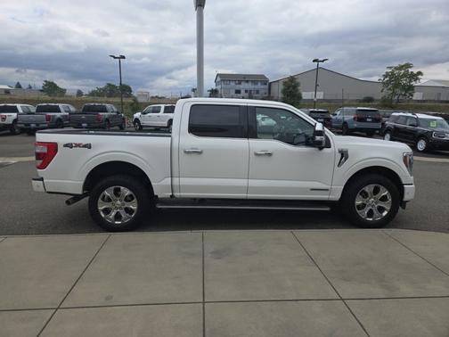 STAR WHITE METALLIC TRICOAT 2022 Ford F-150 PLATINUM