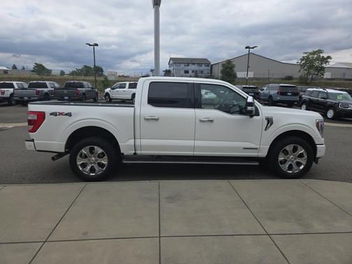 STAR WHITE METALLIC TRICOAT 2022 Ford F-150 PLATINUM