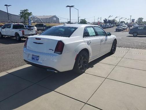 2023 Chrysler 300 S