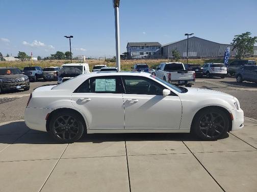 2023 Chrysler 300 S