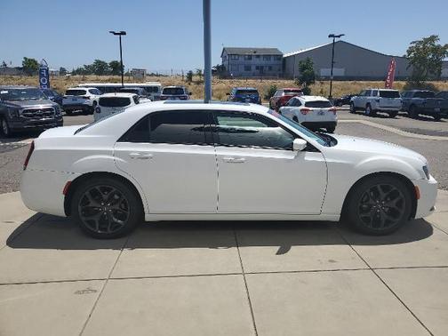 2023 Chrysler 300 S