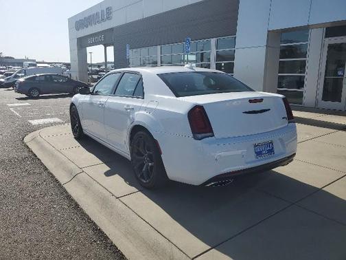 2023 Chrysler 300 S
