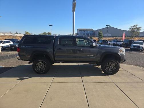 2018 Toyota Tacoma 