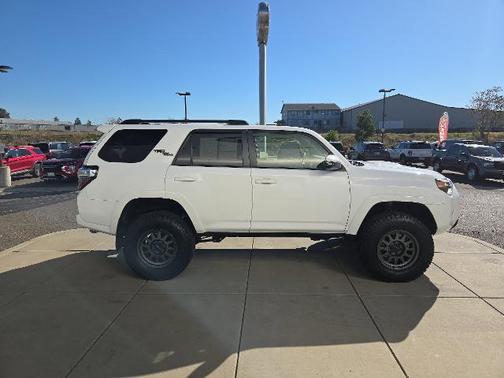2022 Toyota 4Runner TRD OFF ROAD PREMIUM