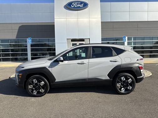 Cyber Gray Metallic 2024 Hyundai KONA SEL