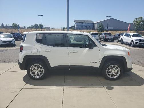 2023 Jeep Renegade LATITUDE