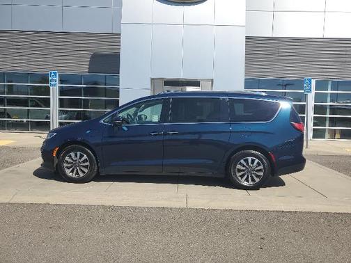2021 Chrysler Pacifica TOURING L