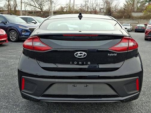 2019 Hyundai IONIQ Hybrid SEL