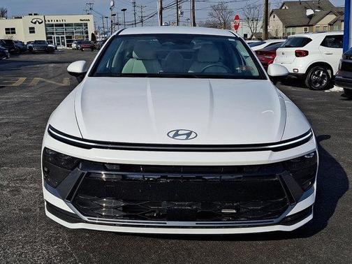 2025 Hyundai SONATA SE