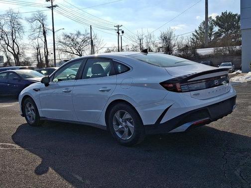 2025 Hyundai SONATA SE