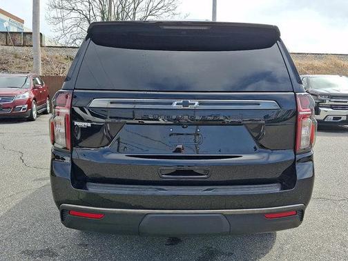Black 2022 Chevrolet Suburban Z71
