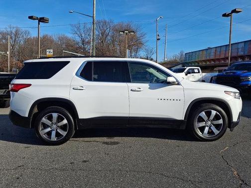 2021 Chevrolet Traverse LT Leather