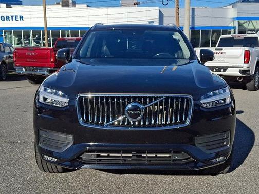2020 Volvo XC90 T6 Momentum 7 Passenger