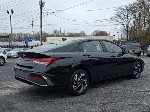 2025 Hyundai ELANTRA SEL Sport