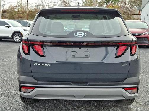 2025 Hyundai TUCSON SE