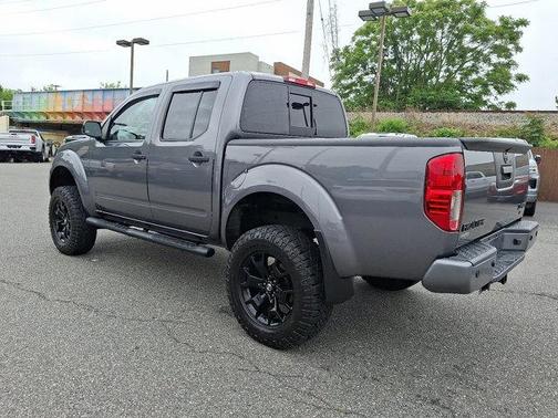 2021 Nissan Frontier SV