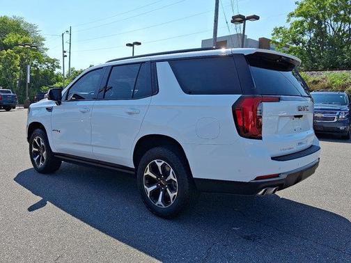 2025 GMC Yukon AT4