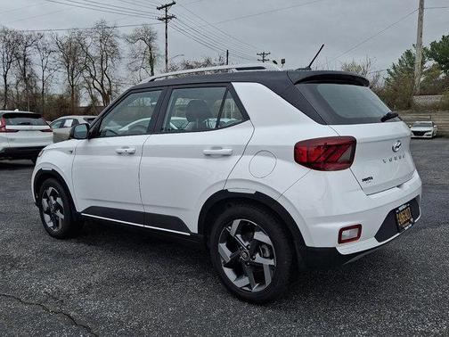 2023 Hyundai VENUE Limited