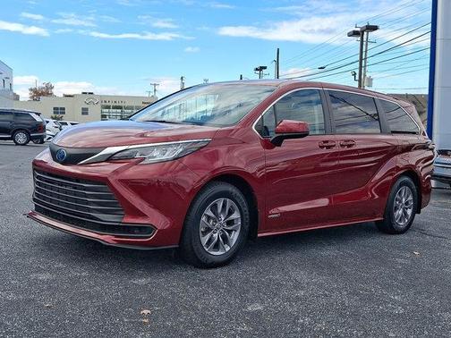 2021 Toyota Sienna LE