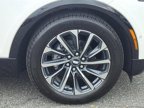 2025 Cadillac LYRIQ Sport