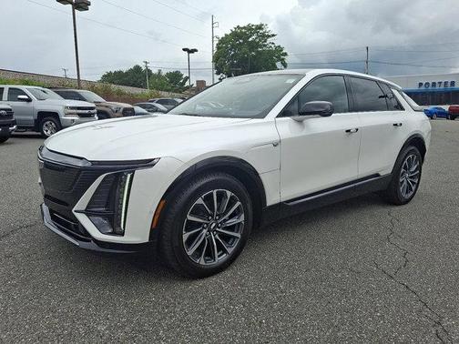 2025 Cadillac LYRIQ Sport