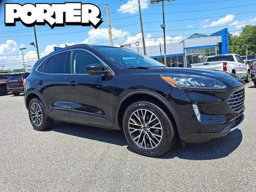 2022 Ford Escape PHEV Titanium