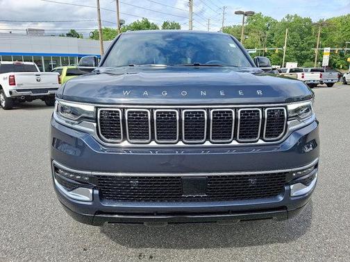 2025 Jeep Wagoneer Base
