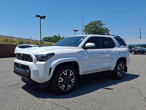 Wind Chill Pearl 2025 Toyota 4Runner TRD Off Road