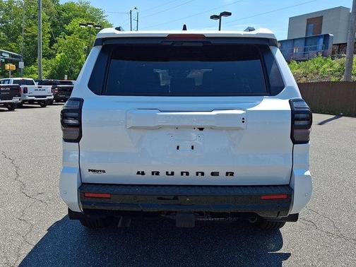 Wind Chill Pearl 2025 Toyota 4Runner TRD Off Road