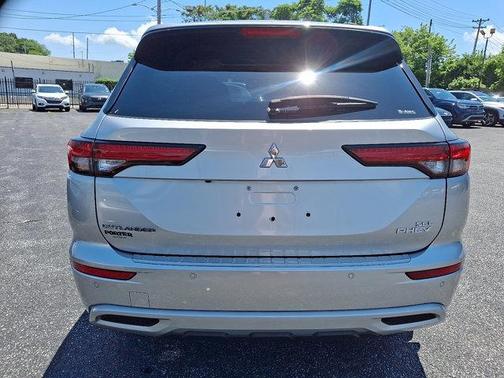 2023 Mitsubishi Outlander PHEV SEL