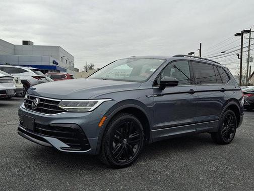 2022 Volkswagen Tiguan 2.0T SE R-Line Black